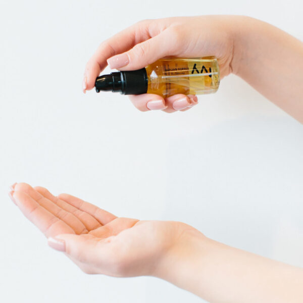 Boost je haar met IVY Treats serum